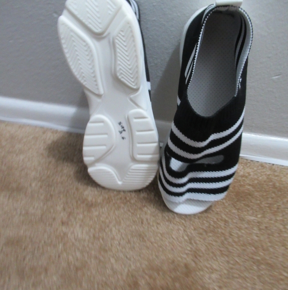 Ladies shoes Size 8 - Picture 3 of 6